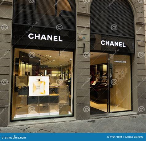 chanel store locator italia|Chanel italy price.